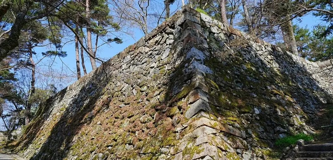亀岡城跡